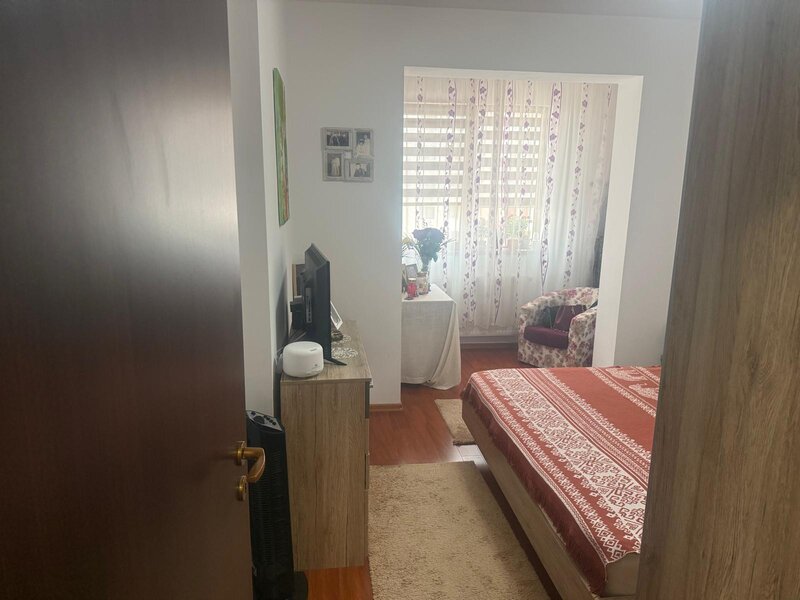 Prelungirea Ghencea 2 camere decomandat 63 mp, complex Latin,