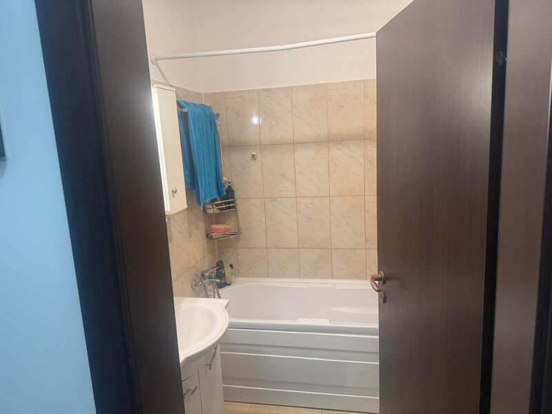 Prelungirea Ghencea 2 camere decomandat 63 mp, complex Latin,